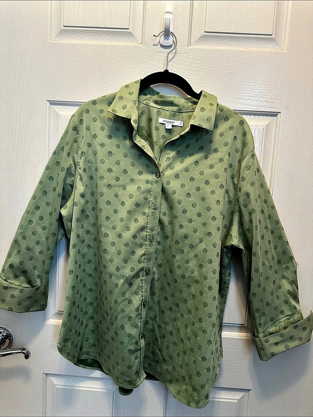 Chico's No Iron Jacquard Polka Dot Shirt Green Size 2.5 (US 14)